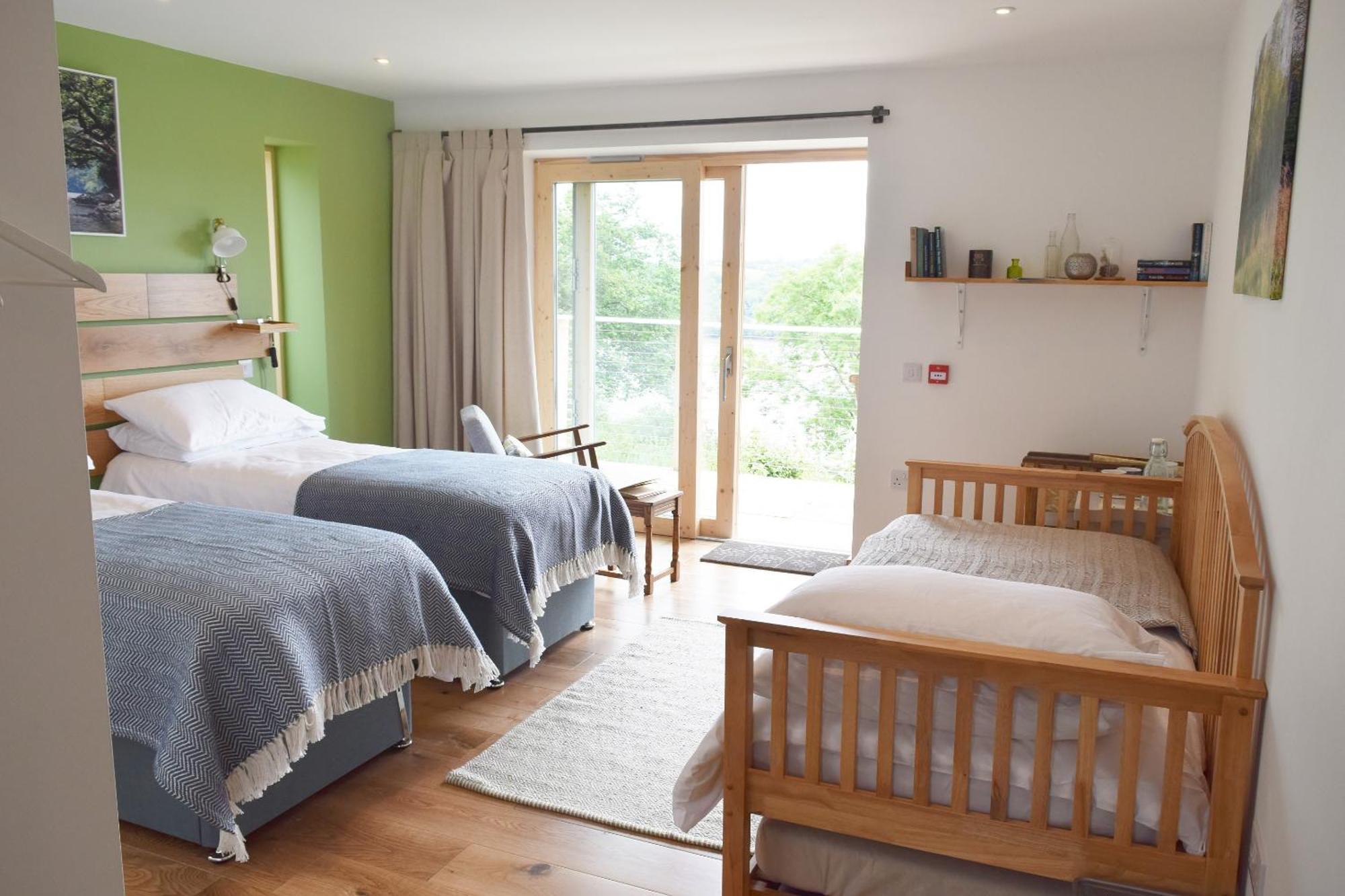 The Sanctuary Cornwall Golant Room photo