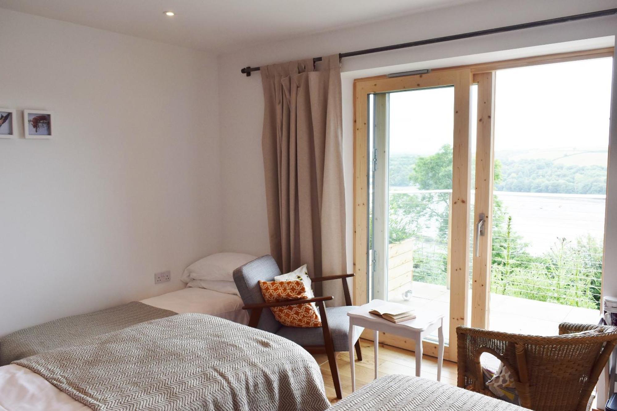 The Sanctuary Cornwall Golant Room photo
