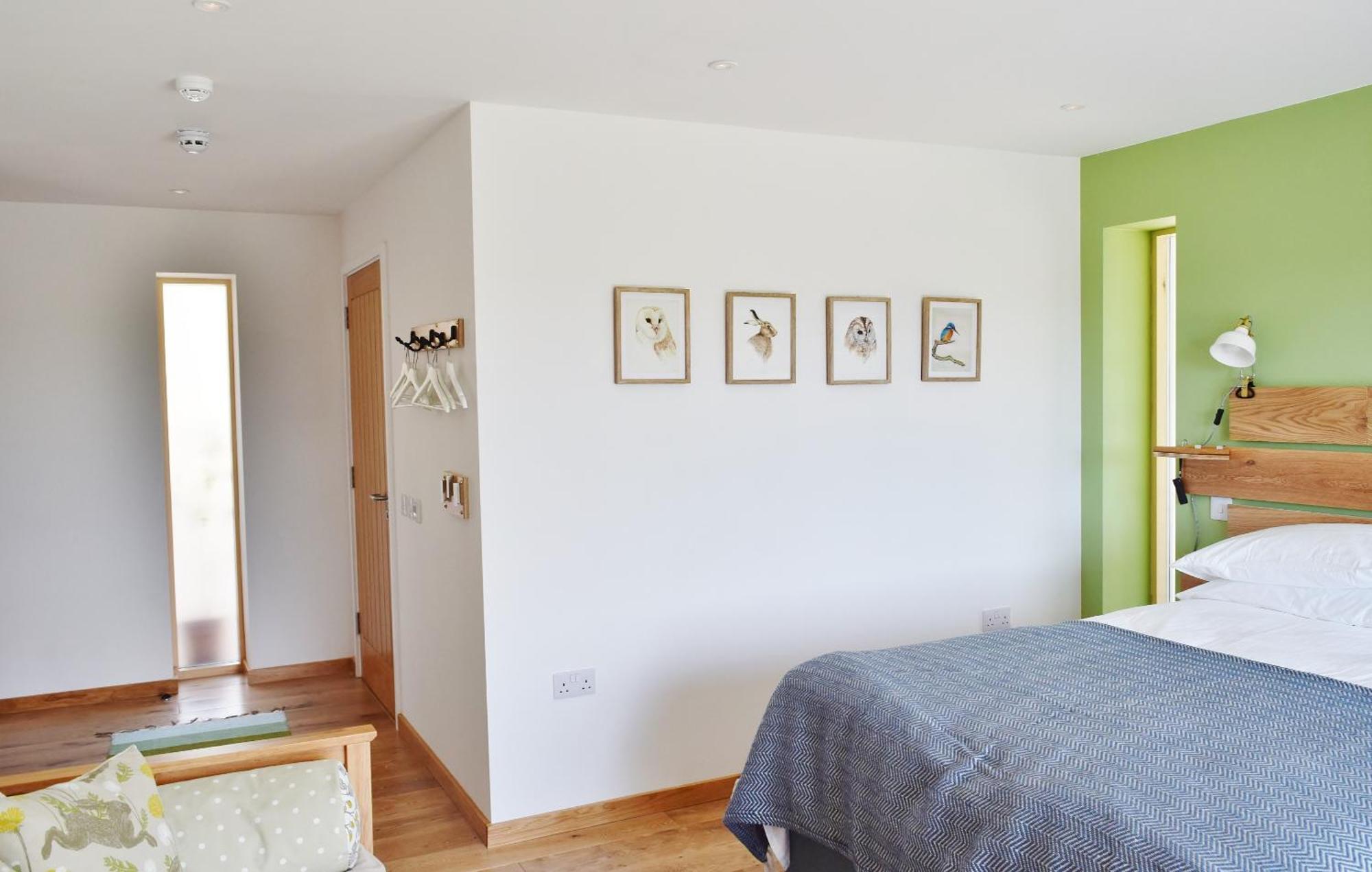 The Sanctuary Cornwall Golant Room photo